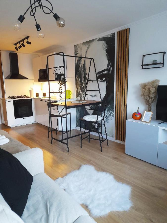 Apartament Ogrodowa Studio Warszawa Luaran gambar